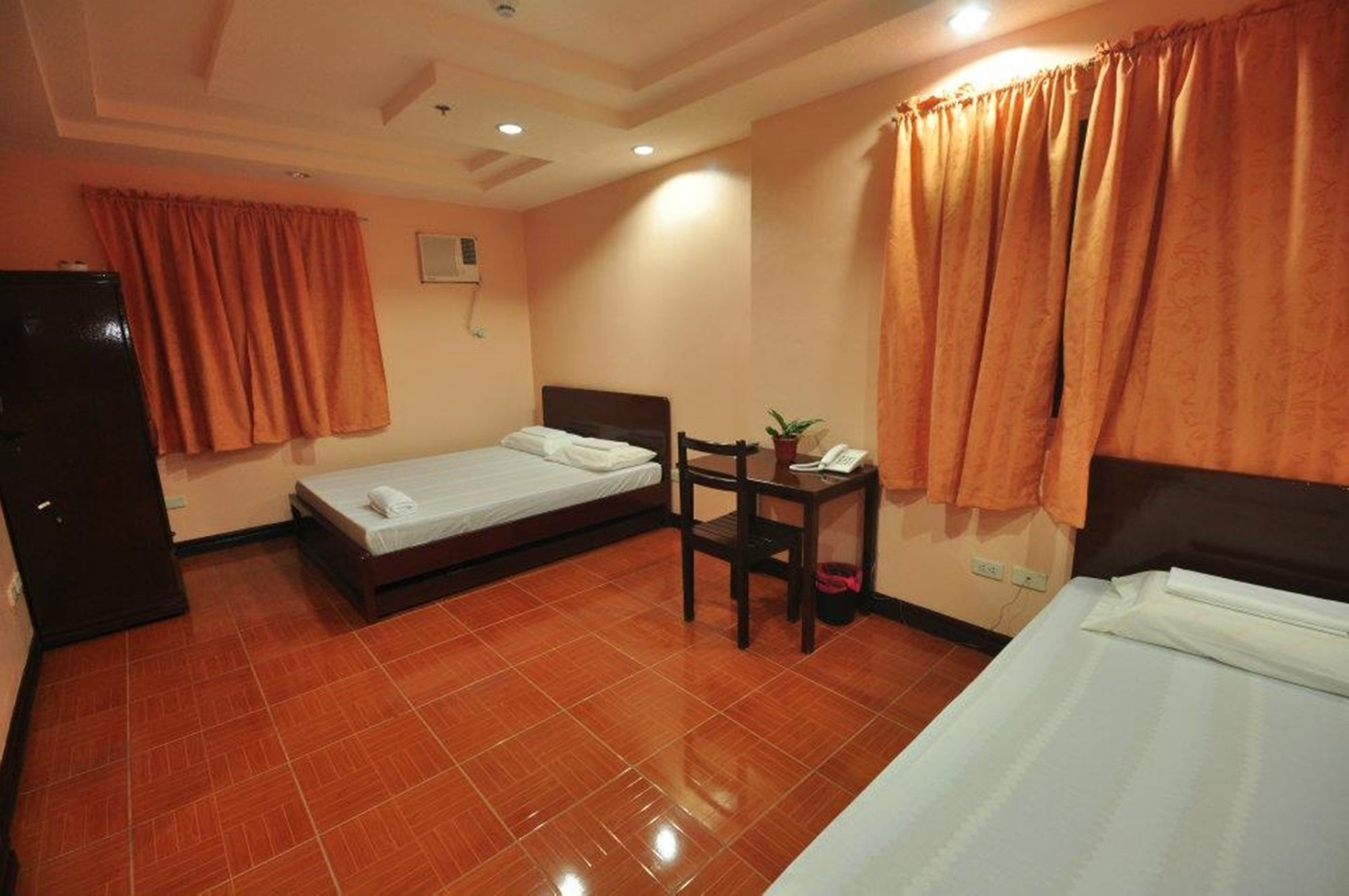 Rooms R Us - Voyagers Palace Puerto Princesa Eksteriør billede